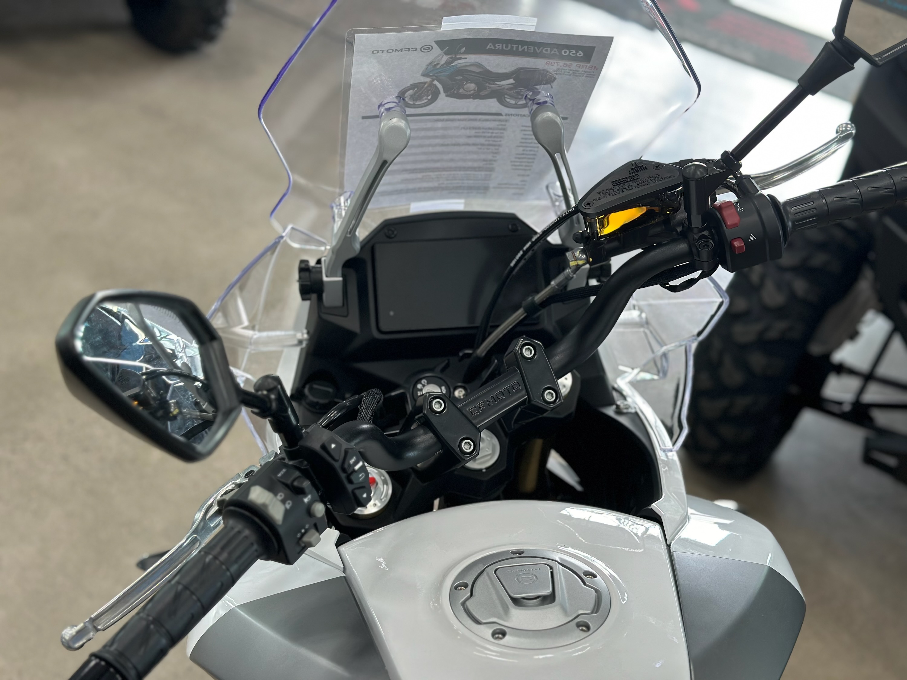 2022 CFMOTO 650 ADVENTURA NEBULA WHITE 2022 - Photo 5